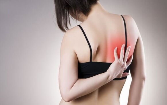 Dorsago, which accompanies thoracic osteochondrosis, manifests itself as sharp pain when moving